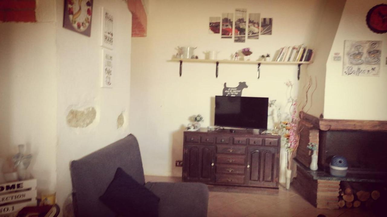 Casetta Nel Podere Di Massi บาร์เบริโน ดิ มูเจลโล ภายนอก รูปภาพ